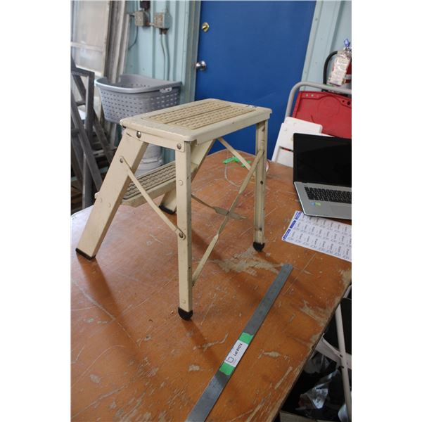 2 Step Stepping Stool