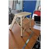Image 1 : 2 Step Stepping Stool