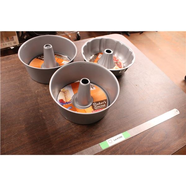 Cake Pans (Like New) Never Used