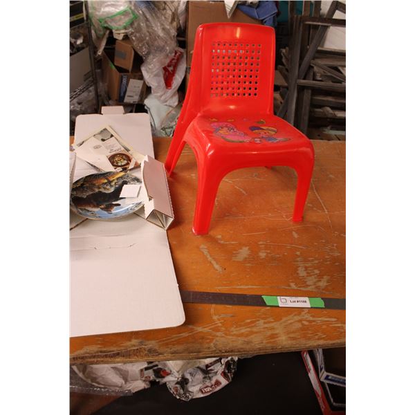 Collector Bear Plate with Kids Plastic Red Chair