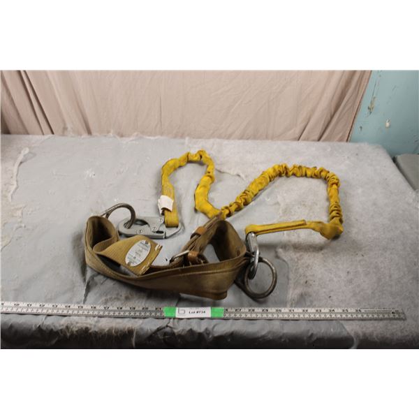 Climbing Harness Size M Date 2/81 (Not Tested)