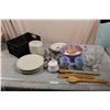 Image 1 : Lot of Kitchenware, Cutlery and Misc