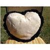 Image 1 : HEART SHAPE LACE TAPESTRY PILLOW #1860551