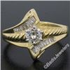 Image 5 : 18kt Yellow and White Gold 0.90 ctw Round and Baguette Diamond Ring