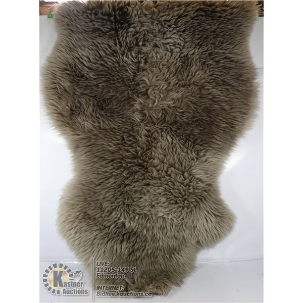 GENUINE SHEEPSKIN RUG FROM NEW ZEALAND AUSTRALIA