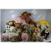 Image 1 : LOT OF STUFFED ANIMALS.