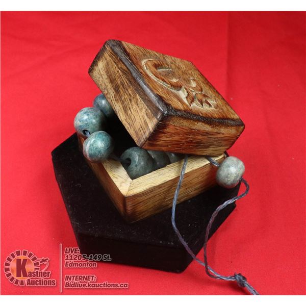 UNIQUE JADE ANTIQUE BEADS IN WOOD BOX