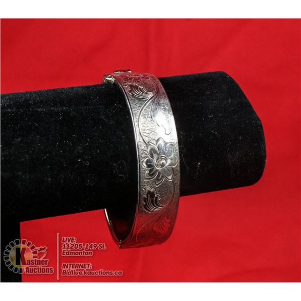 VINTAGE SILVER ENGRAVED FLORAL BANGLE