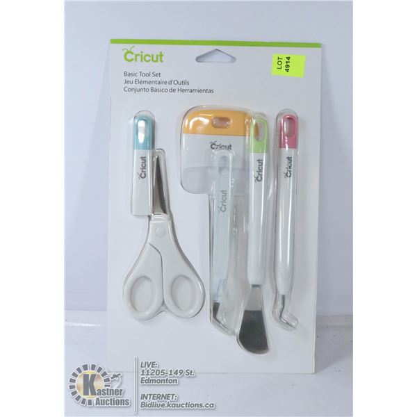 CRICUT BASIC TOOL SET.