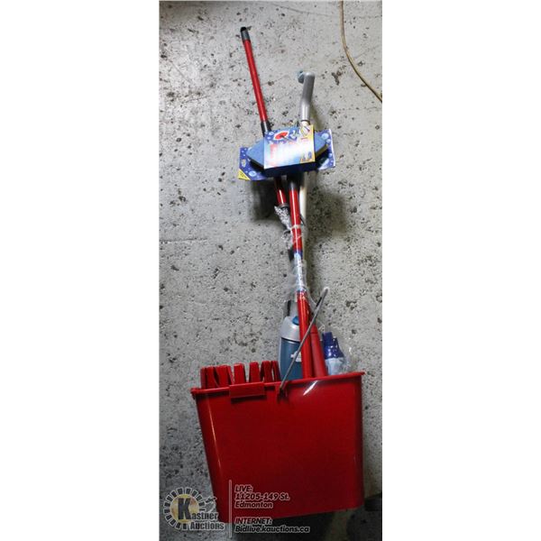 RED BUCKET WITH TWIST MOP, ELECTRIC SWIFFER