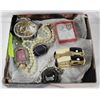 Image 1 : FLAT OF VINTAGE JEWELLERY