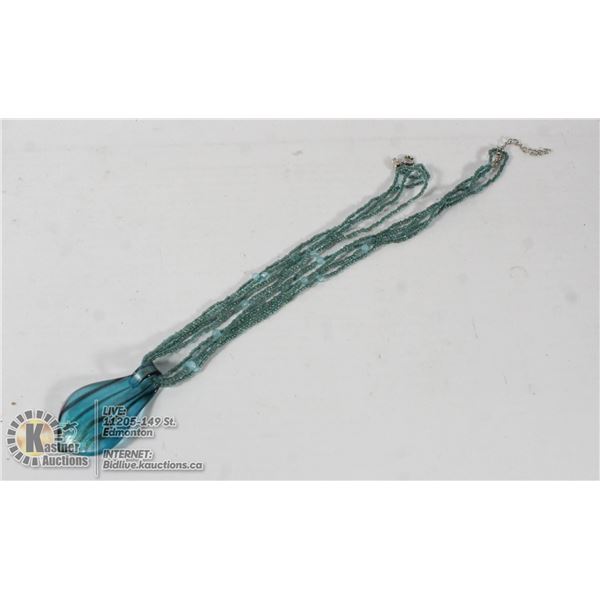 ART GLASS NECKLACE IN POUCH