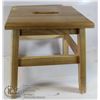Image 1 : STEPPING STOOL WOOD