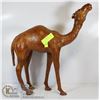 Image 1 : LARGE LEATHER CAMEL STATUE