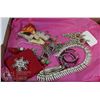 Image 1 : FLAT OF VINTAGE JEWELRY