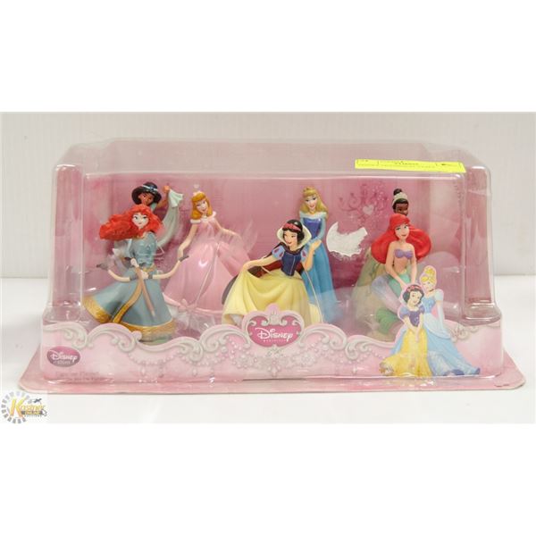 DISNEY FIGURINE PLAYSET