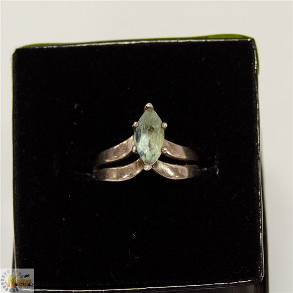 VINTAGE .925 STERLING SILVER & AQUAMARINE RING