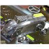 Image 1 : METAL CHROME MINI PEDAL CAR