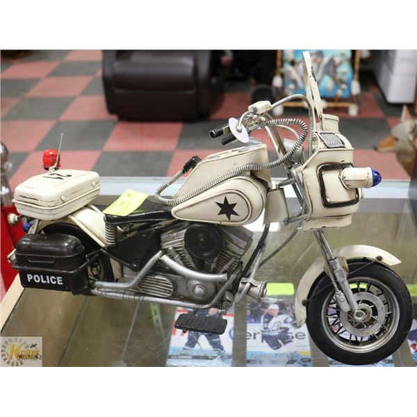 METAL LARGE POLICE MOTORCYCLE