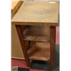 Image 1 : ANTIQUE OAK BUTCHER BLOCK TABLE W/ 2 SHELFS
