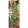 Image 1 : 5 FOOT TALL TOPIARY IVY PLANT