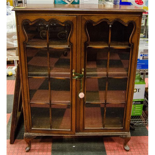 37" X 13.5" X 49.5" VINTAGE DISPLAY