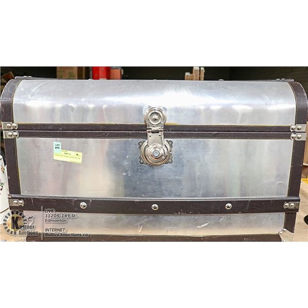METAL & LEATHER TRUNK