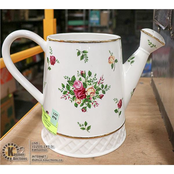 LARGE ROYAL ALBERT OLD COUNTRY TOSES PITCHER/