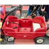 Image 1 : TWO STEP RED WAGON