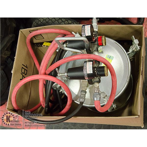 NEW PAINT SPRAYER PRESSURE TANK, 2 REGS, HOSES