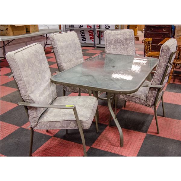 PATIO SET WITH 4 CHAIRS