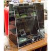 Image 1 : CLEAR FRONT SWIVEL DISPLAY CASE WITH KEYS