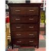 Image 1 : 5 DRAWER DRESSER - NEEDS SOME TLC