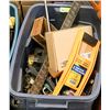 Image 1 : TOTE FULL OF VARIOUS TOOLS