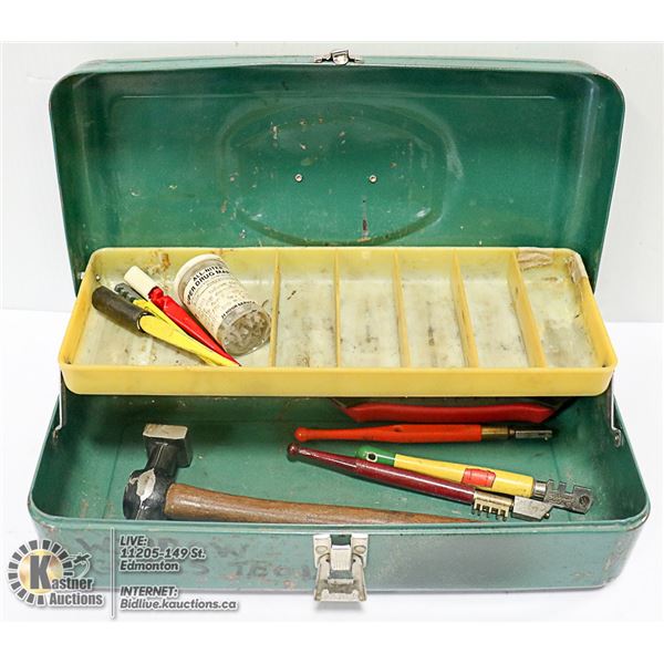 GREEN TOOLBOX WITH WINDOW CUTTERS AND A HAMMER
