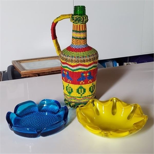 ART GLASS BOWLS/DISHES AND A WIRE WRAPPED BOTTLE