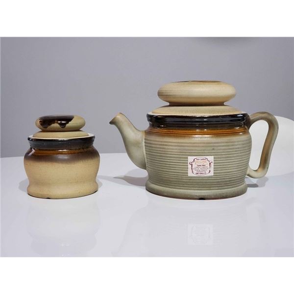 BEAUCEWARE POTTERY - 2 PIECES - TEAPOT AND SUGAR