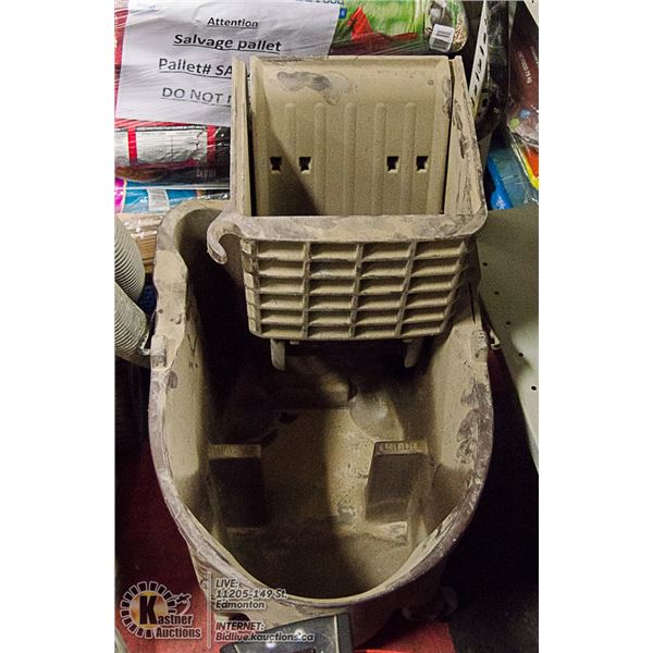 RUBBERMAID COMMERCIAL PRODUCTS MOP BUCKET
