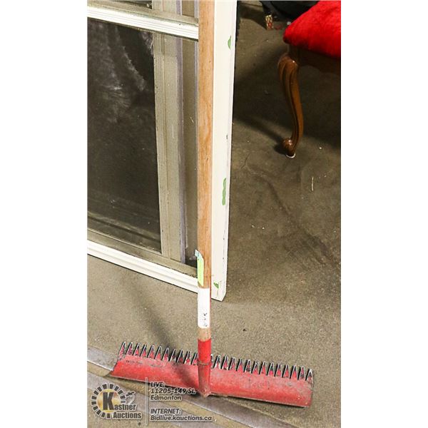 26 TINE POWER THATCHING RAKE