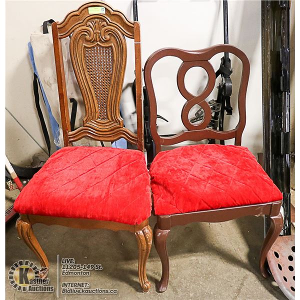 PAIR OF VINTAGE CHAIRS
