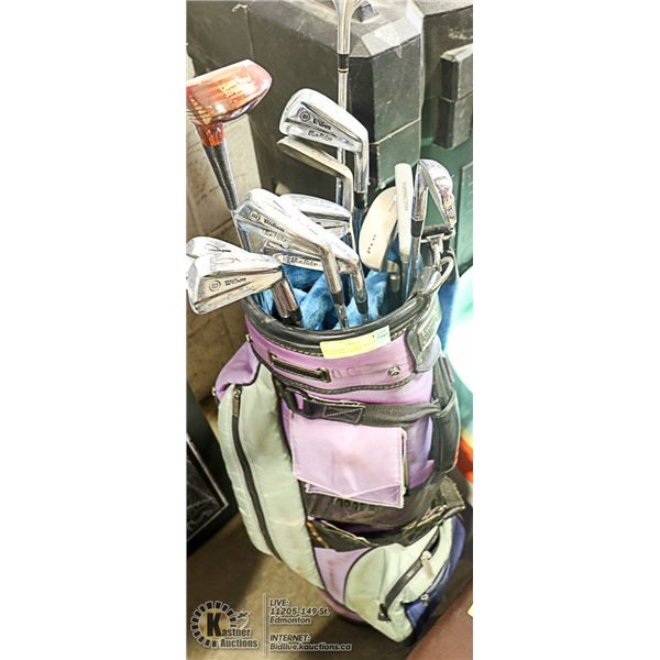 SET OF GOLF CLUBS IN GOLF BAG - EVERYTHING NEEDED