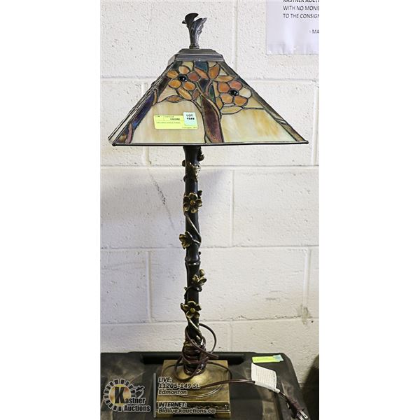 TIFFANY STYLE LAMP