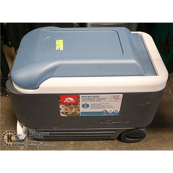 IGLOO MAXCOLD WHEELIE COOL. 40 QUART.