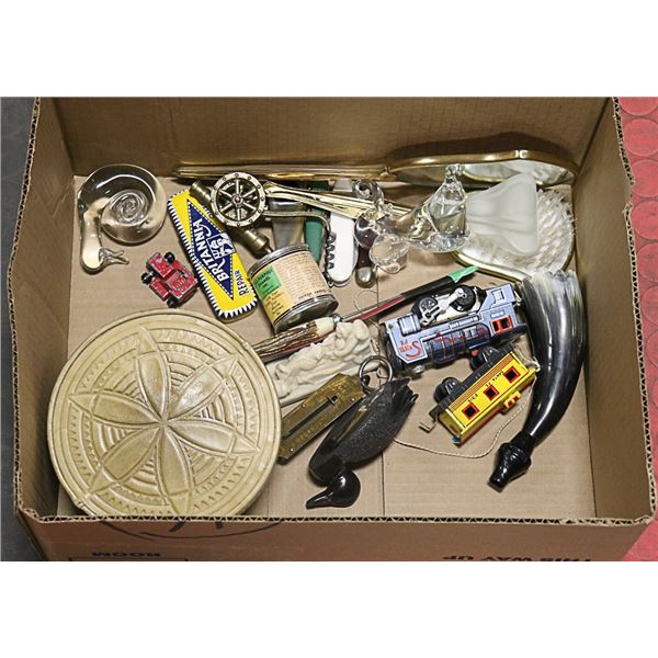 VINTAGE COLLECTIBLES- BOX LOT