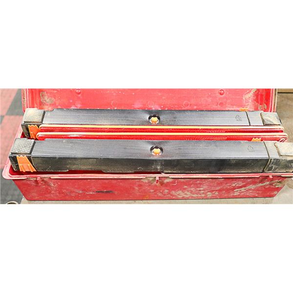 GROTE EMERGENCY WARNING TRIANGLE FLARE KIT