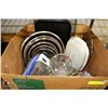 Image 1 : BOX WITH BAKEWARE & KITCHENWARE INCL. BAKE