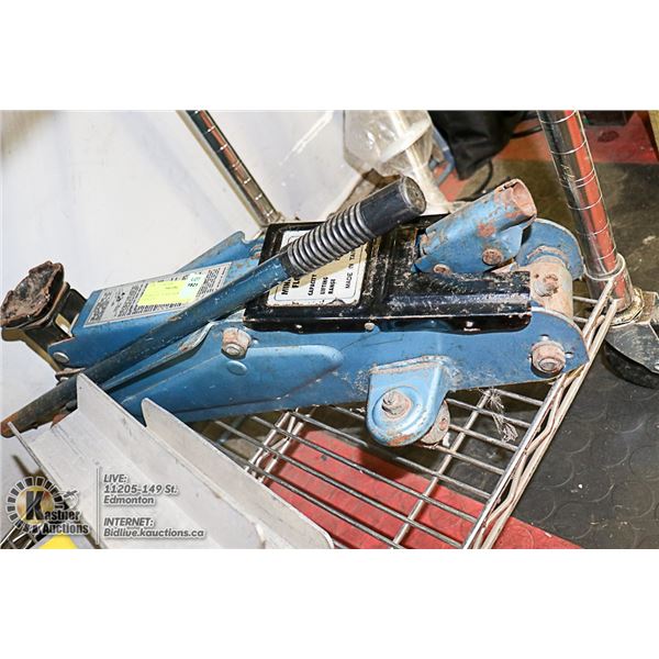 HYDRAULIC FLOOR JACK - 3000 LBS CAPACITY,