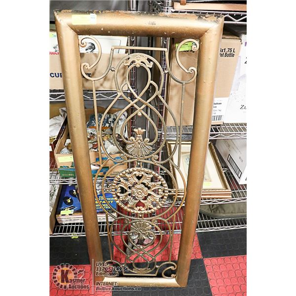 VINTAGE DECORATIVE METAL GARDEN HANGING ART-