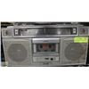 Image 1 : VINTAGE SEARS GHETTOBLASTER RADIO WORKS