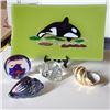Image 1 : LOT OF GLASS AND PORCELAIN OCEAN THEME TRINKETS